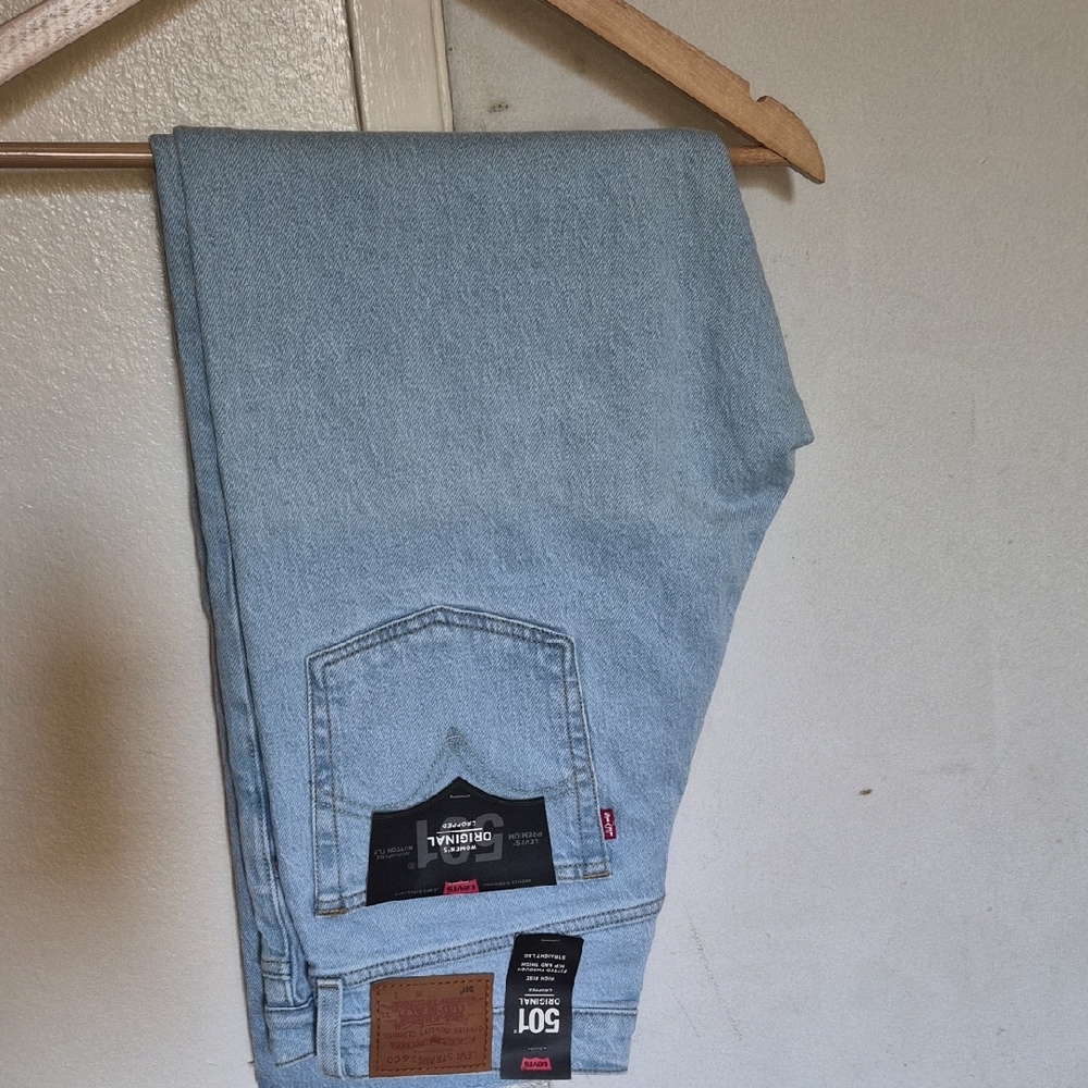 Levi's High Rise Light Blue Jeans